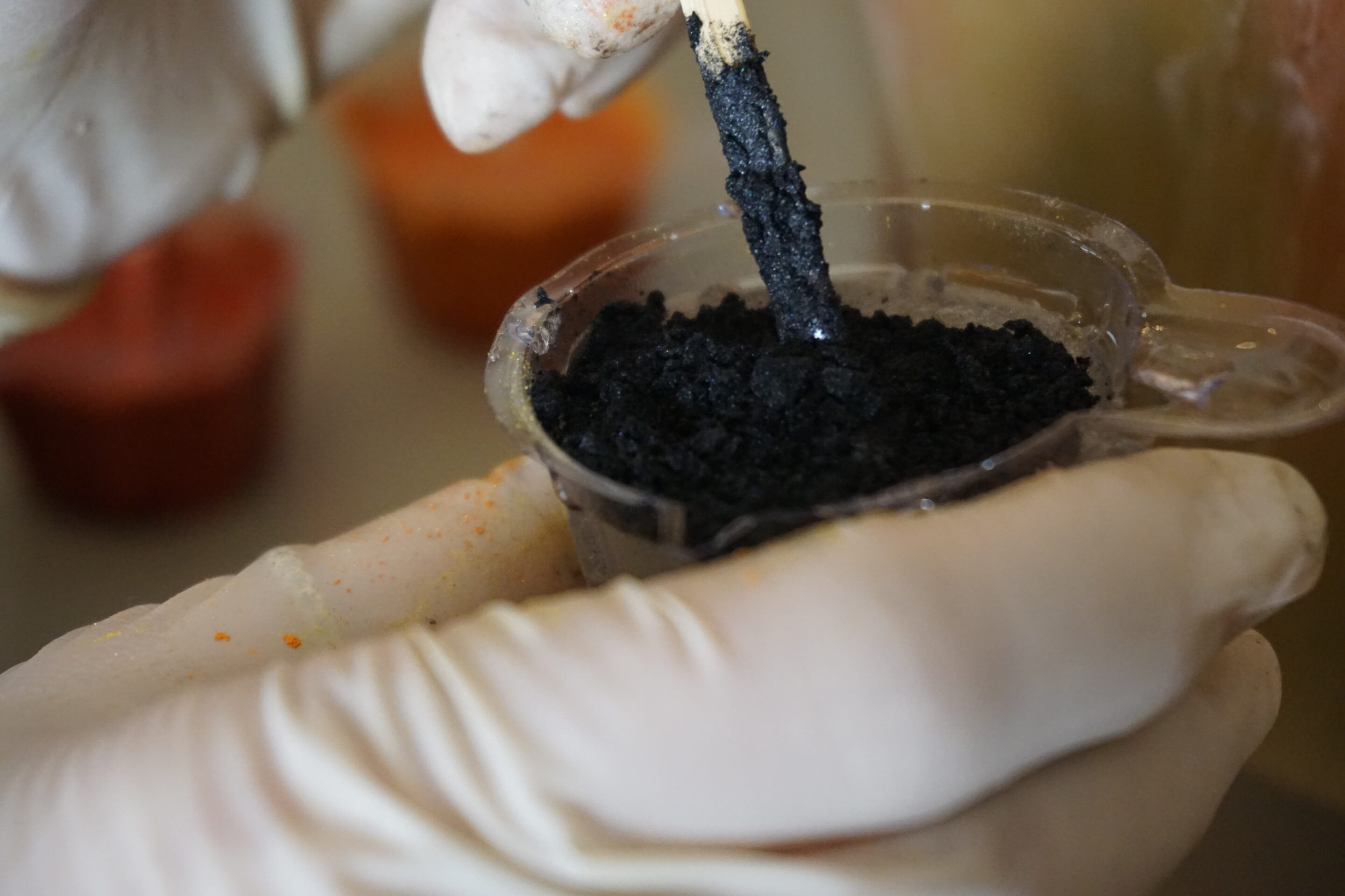 Černý pigment epoxidu